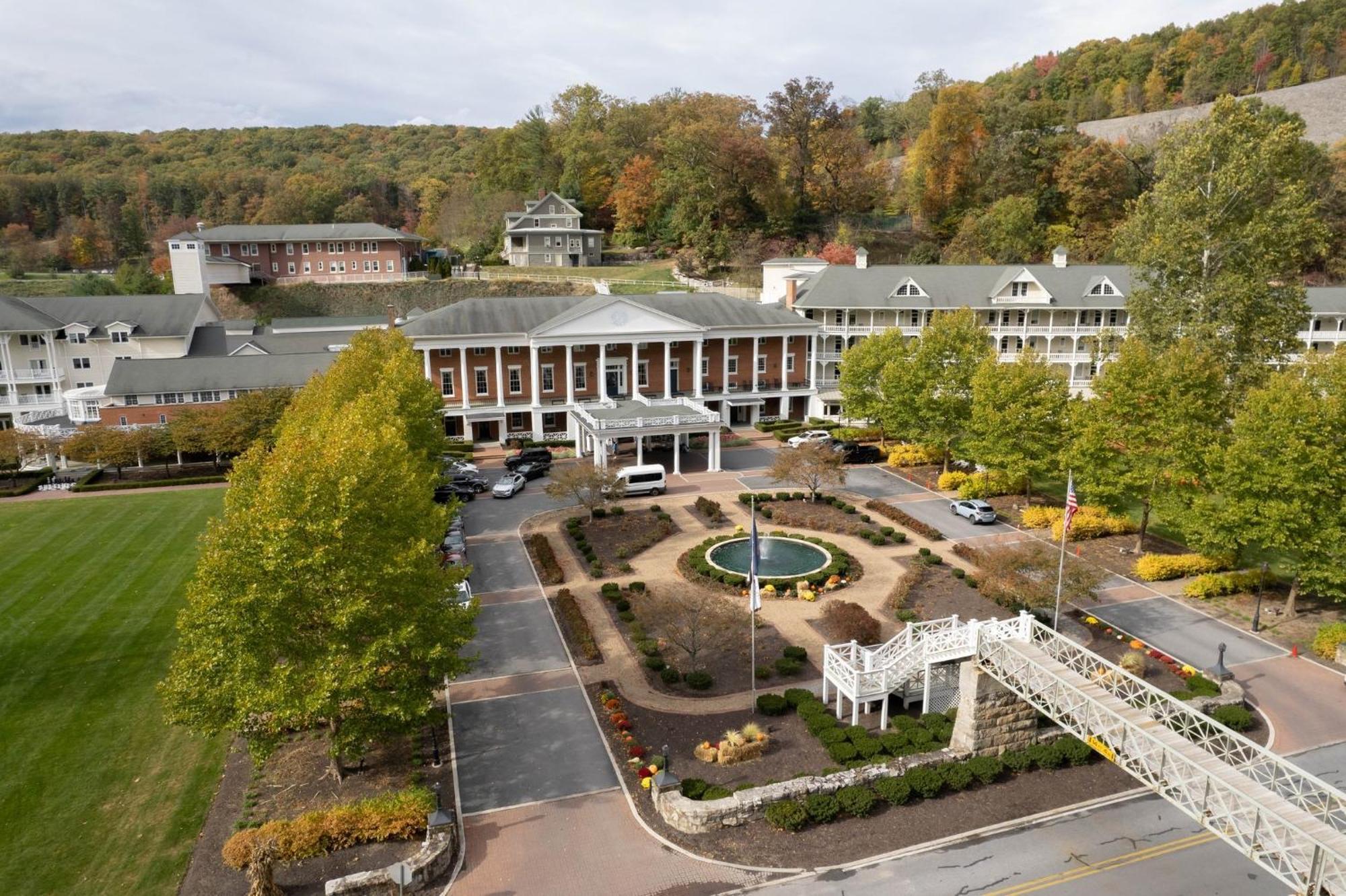 Resort Omni Springs & Bedford